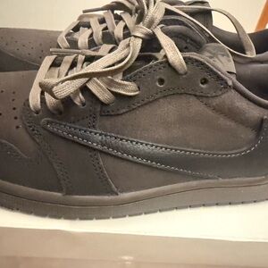 TRAVIS SCOTT X JORDAN 1 LOW OG SP 'VELVET BROWN'